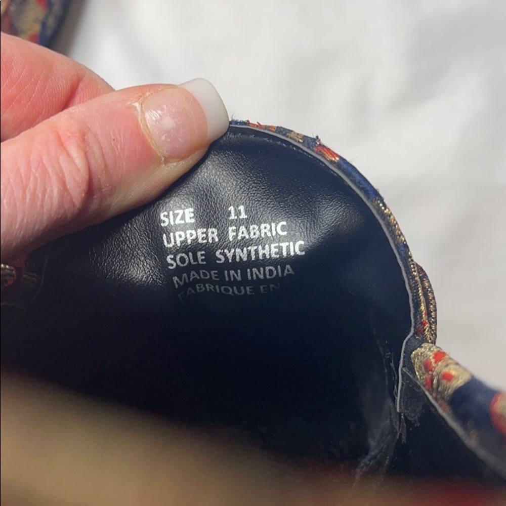 Urban Outfitters Tapestry Loafers. Size 11. - Picture 10 of 10